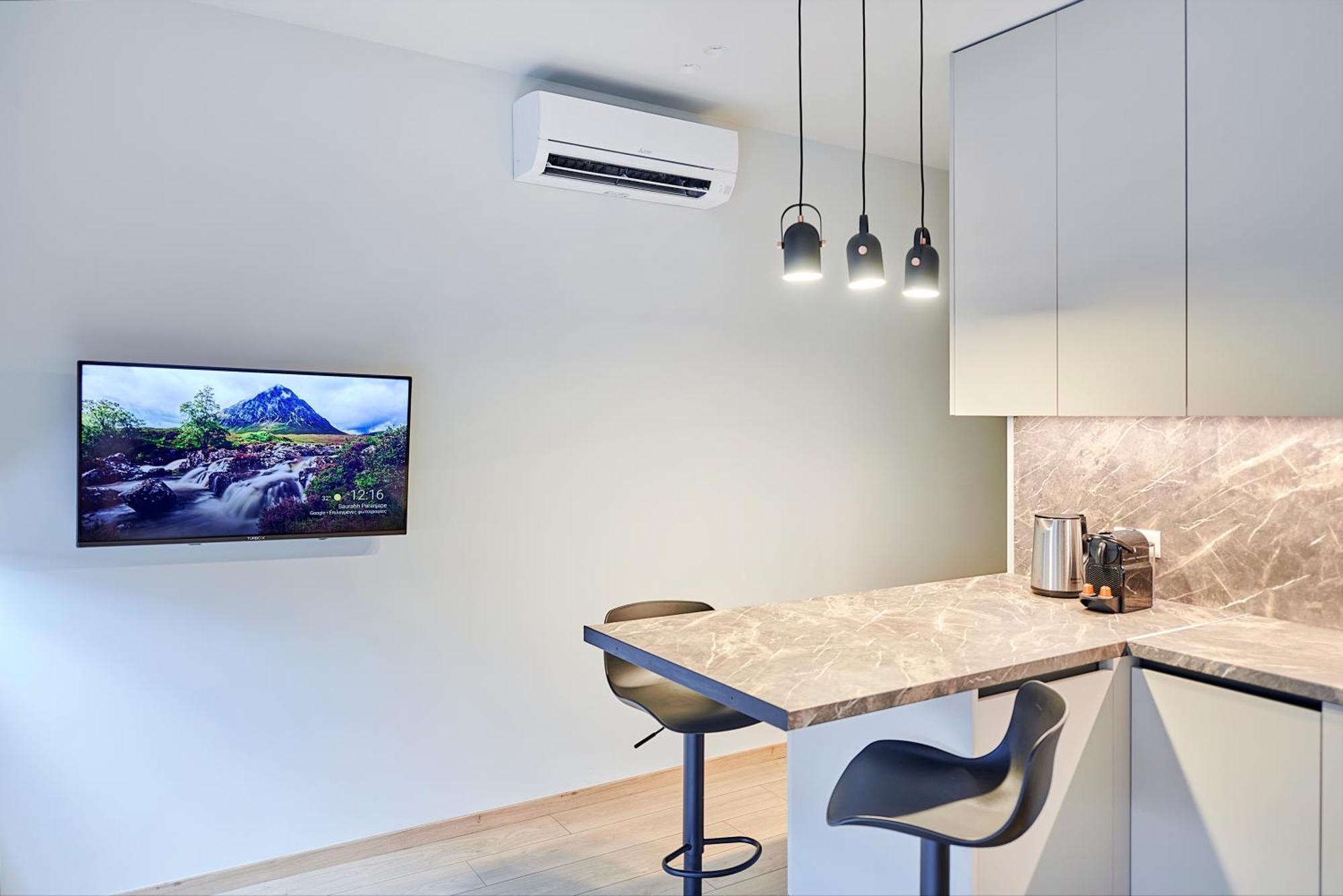 City-Center Apartment In Vibrant Monastiraki, Athens Ngoại thất bức ảnh