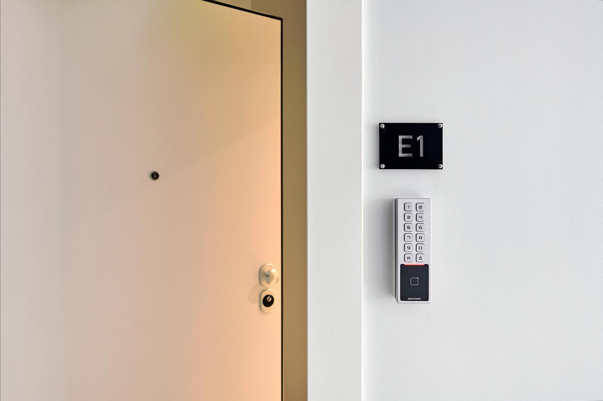 City-Center Apartment In Vibrant Monastiraki, Athens Ngoại thất bức ảnh