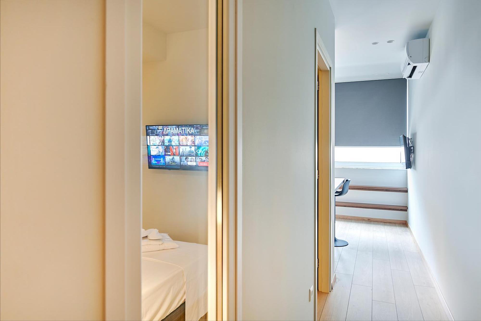 City-Center Apartment In Vibrant Monastiraki, Athens Ngoại thất bức ảnh